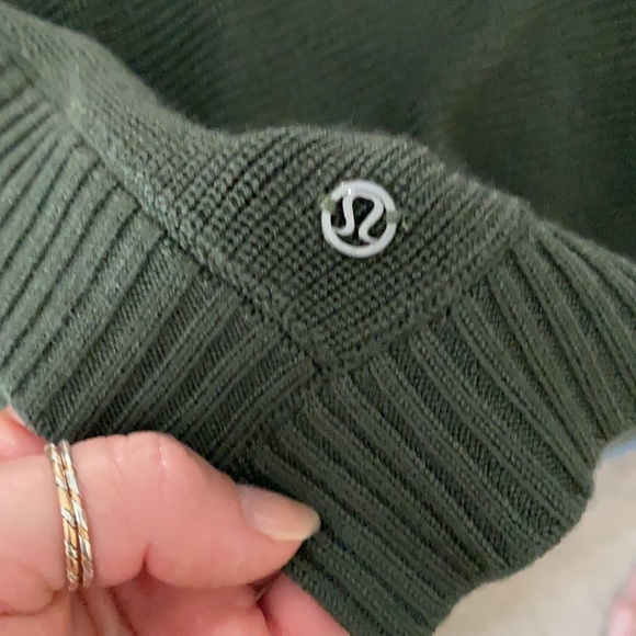 Lululemon Knit Poncho top - Picture 5 of 5